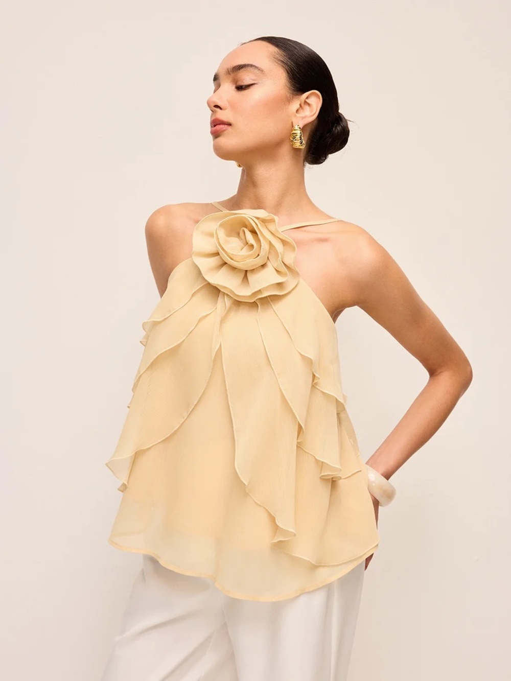 NWT Commense Sleeveless Floral Halter Top in Beige Medium